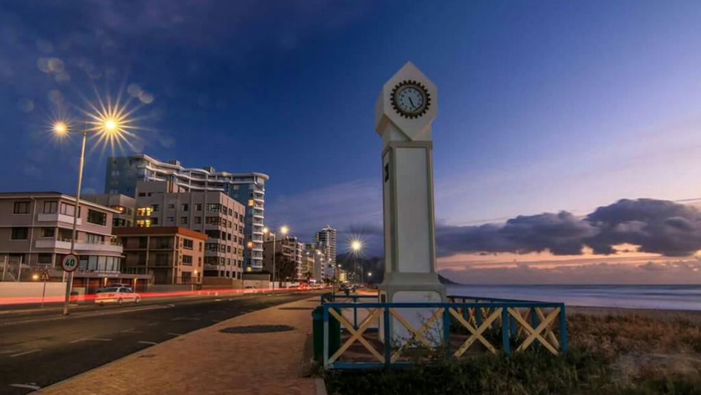 Silver Lining Beach Apartment Kaapstad Buitenkant foto