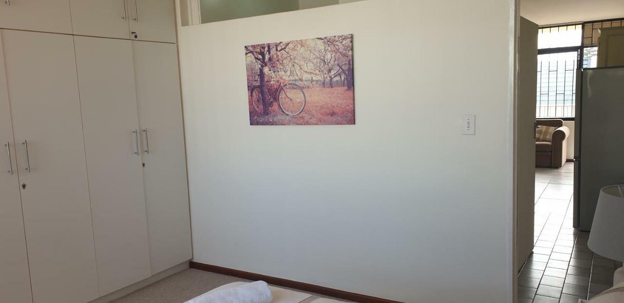 Silver Lining Beach Apartment Kaapstad Buitenkant foto