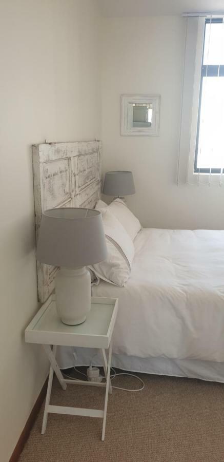 Silver Lining Beach Apartment Kaapstad Buitenkant foto