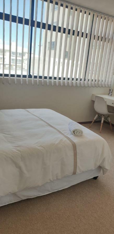 Silver Lining Beach Apartment Kaapstad Buitenkant foto