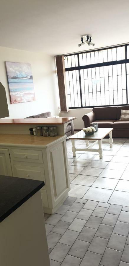 Silver Lining Beach Apartment Kaapstad Buitenkant foto