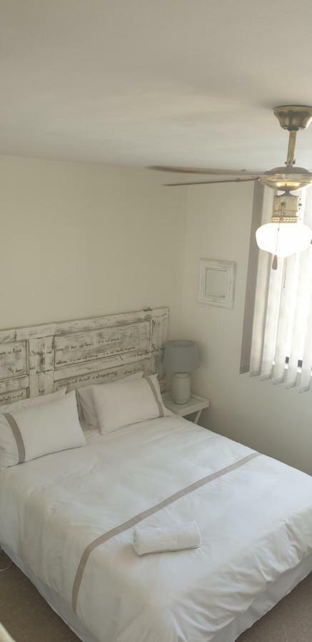 Silver Lining Beach Apartment Kaapstad Buitenkant foto